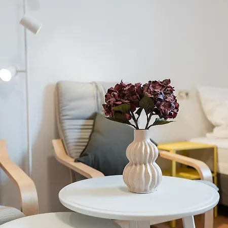 7-einzelbetten-3-zimmer-zentrum-pforzheim Διαμέρισμα